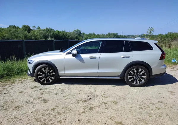 volvo v60 lubelskie Volvo V60 cena 105000 przebieg: 91000, rok produkcji 2019 z Kraków